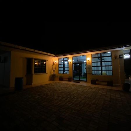 J Guest House Kuala Penyu Exterior photo