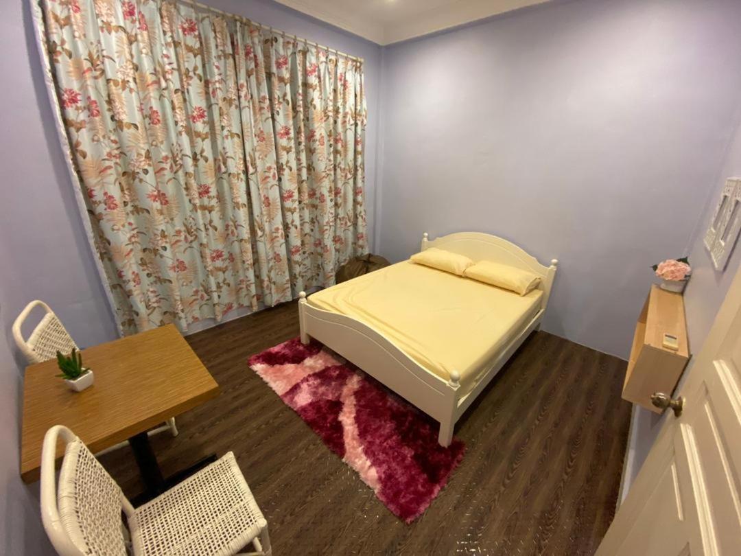 J Guest House Kuala Penyu Exterior photo
