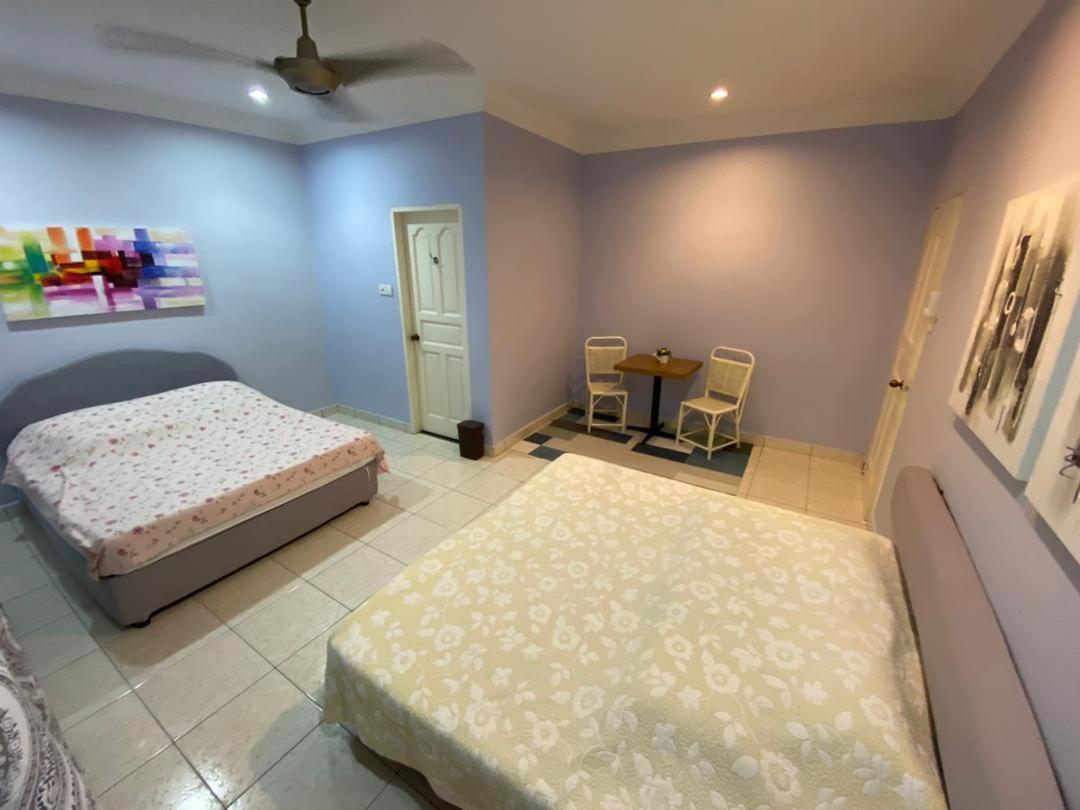 J Guest House Kuala Penyu Exterior photo